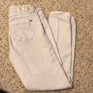White skinny jeans